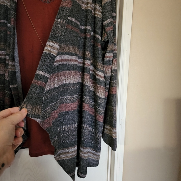 Faded glory sweater with attached tank and necklace plus size 3x - Picture 11 of 13